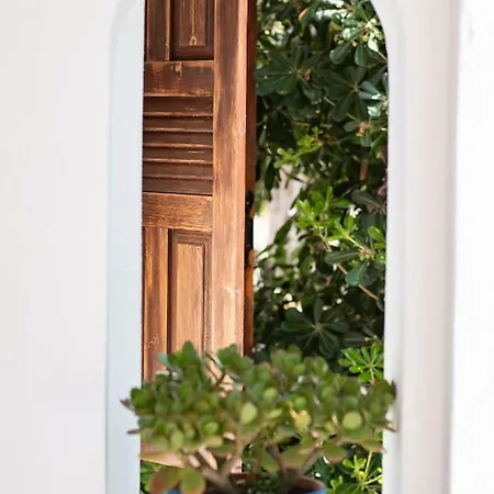 Athena's Houses * Skyros